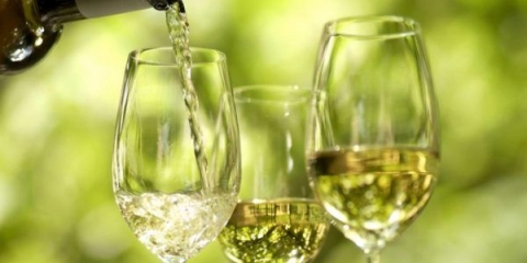 Kako napraviti vino od bijelog grožđa kod kuće